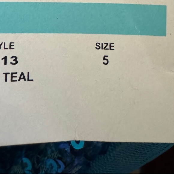 Dress - Picture 6 of 6